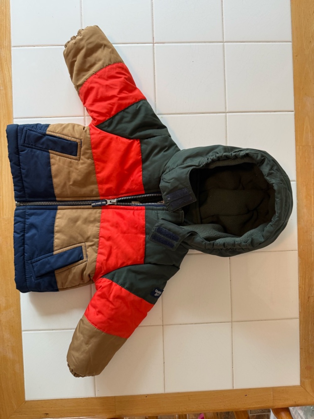 OshKosh B'gosh Toddler Boys 18M Colorblock Hooded Puffer Winter Coat Jacket - Picture 9 of 9